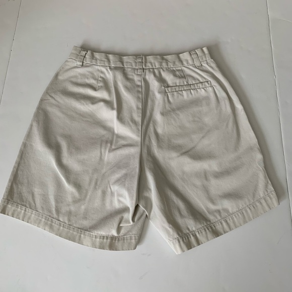 Old Navy Shorts- Sz 2 - Picture 3 of 10
